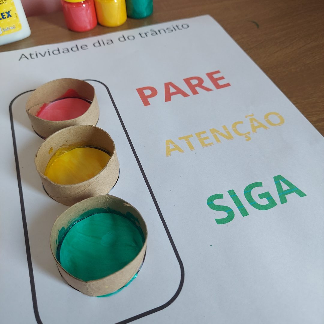 Atividade trânsito/pintura