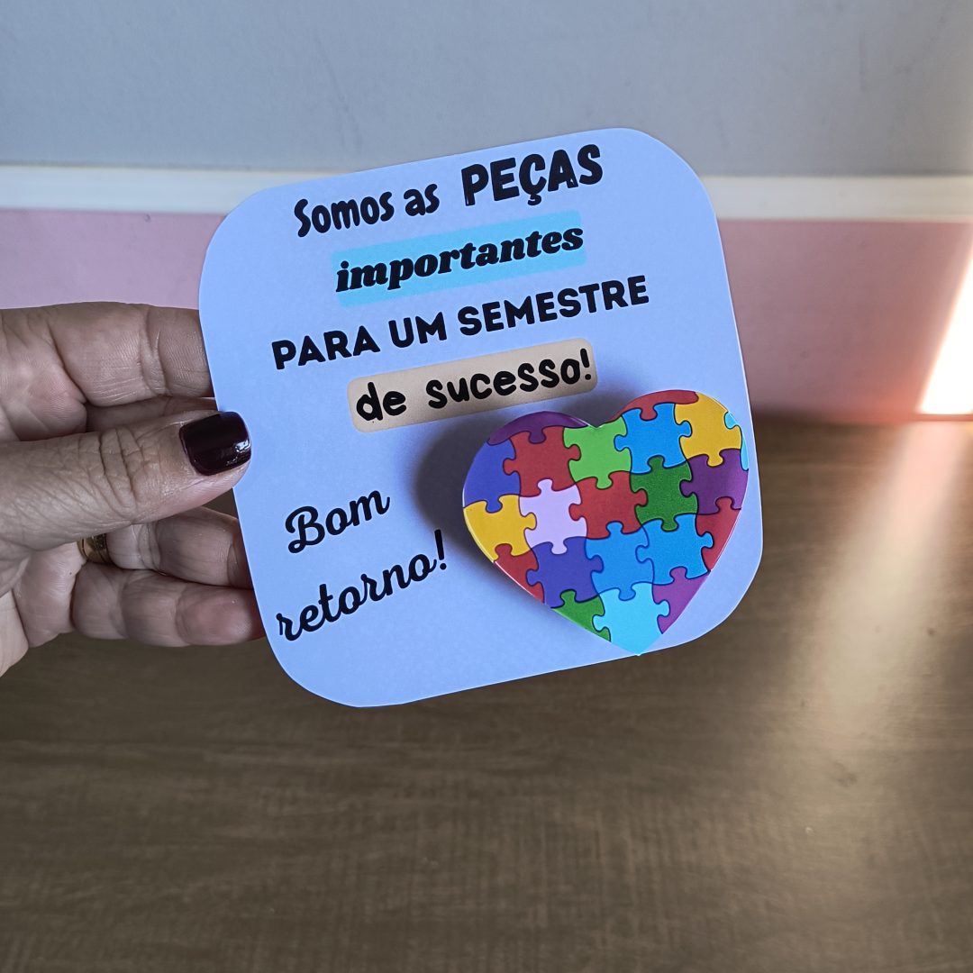 Bilhete volta às aulas equipe escolar